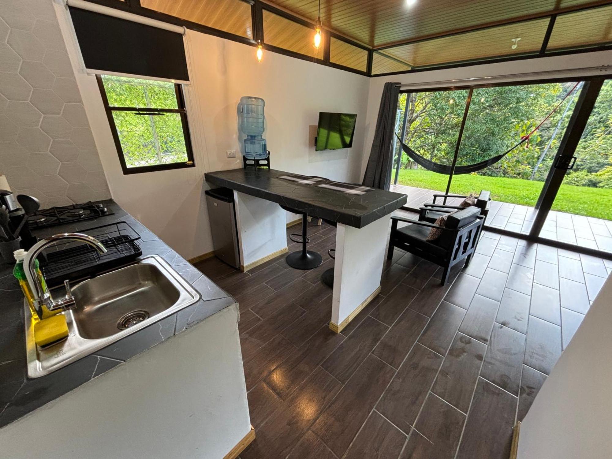 Pacheco Tours Rainforest Cabins 4X4 Only Drakes Bay Eksteriør bilde