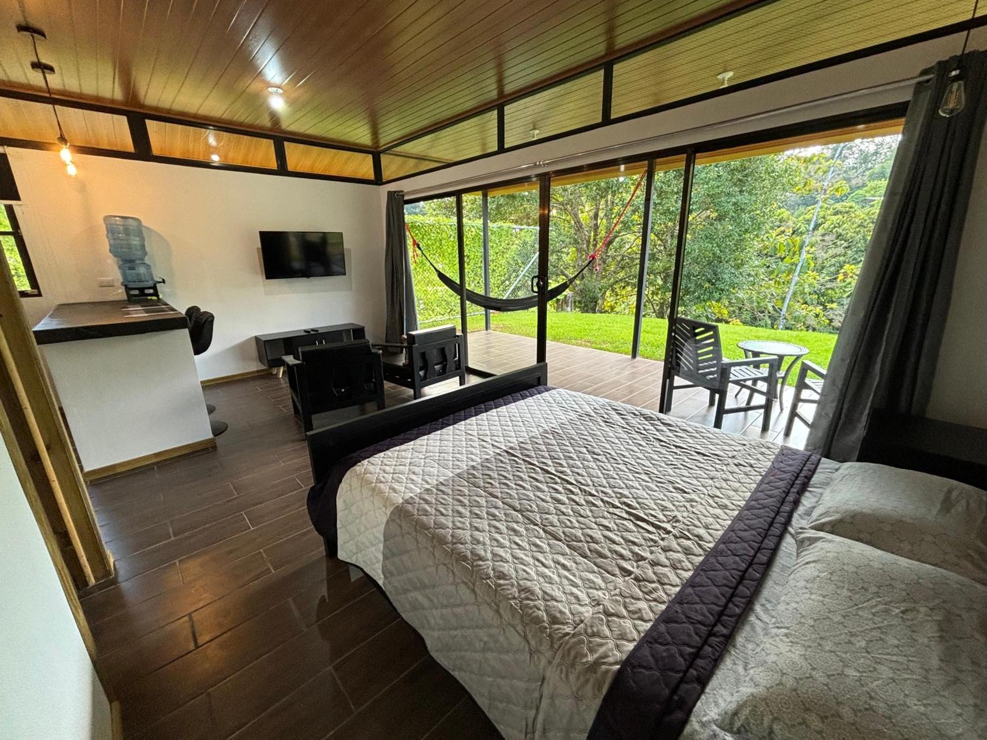 Pacheco Tours Rainforest Cabins 4X4 Only Drakes Bay Eksteriør bilde